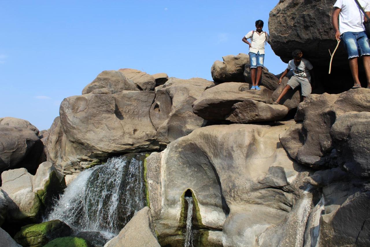 Vaibhav Home Stay Hampi Luaran gambar