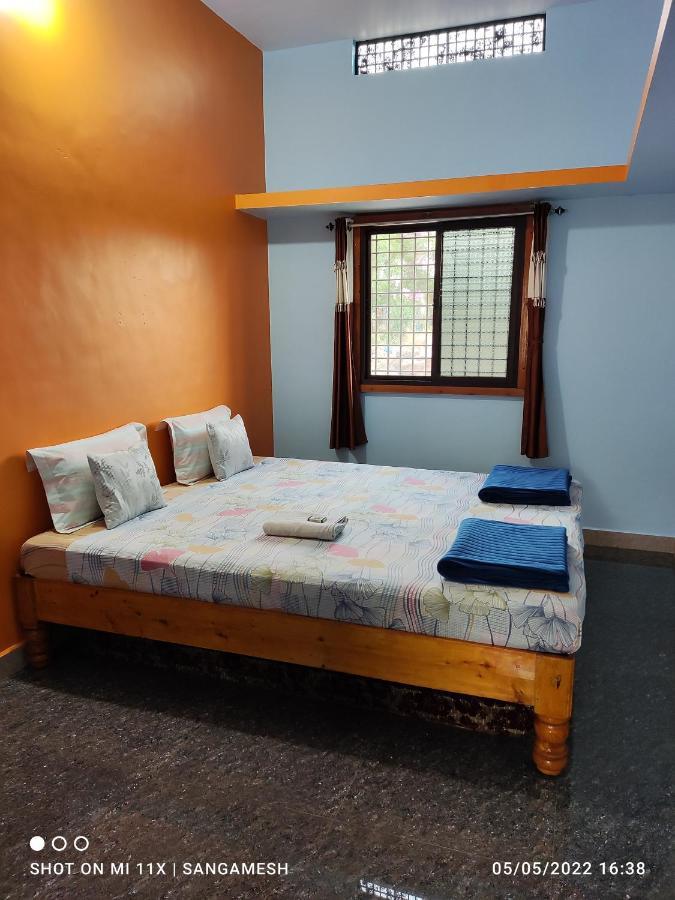 Vaibhav Home Stay Hampi Luaran gambar