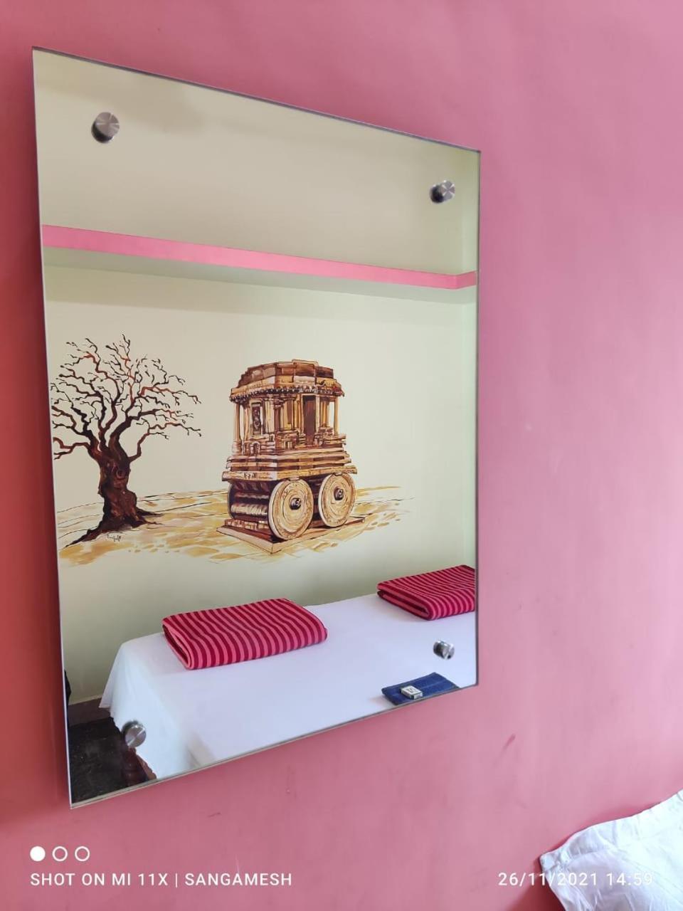 Vaibhav Home Stay Hampi Bilik gambar