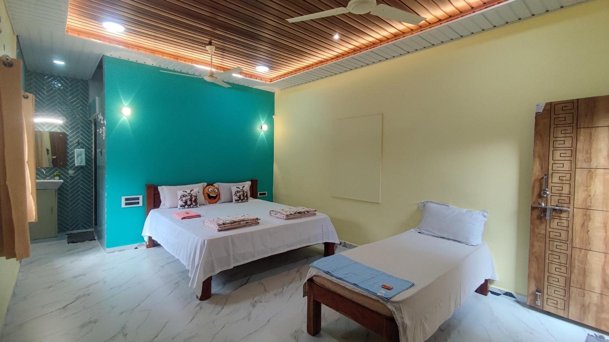 Vaibhav Home Stay Hampi Bilik gambar