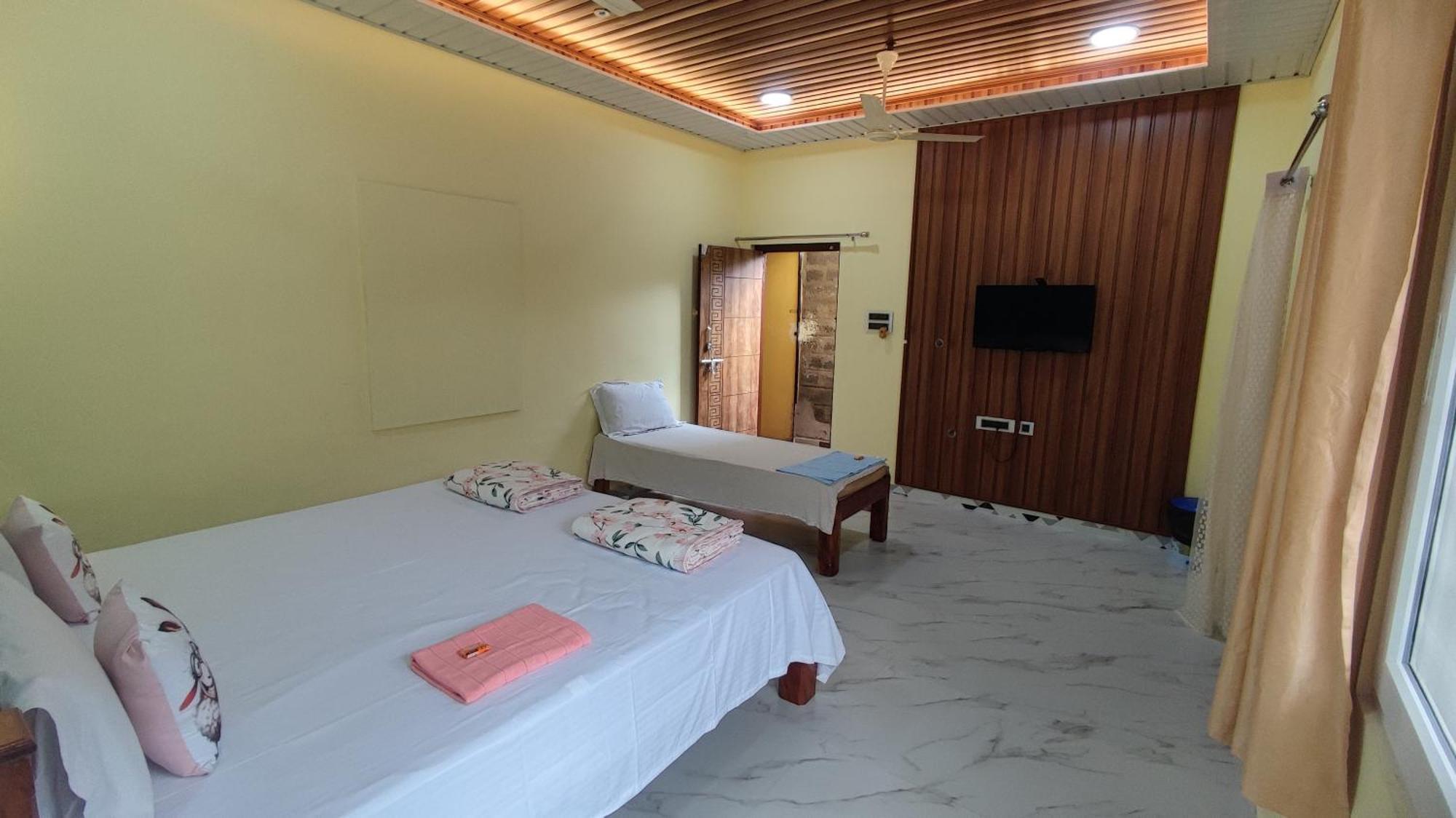 Vaibhav Home Stay Hampi Bilik gambar